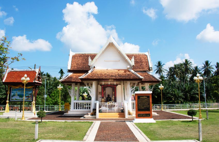 วัดพระบรมธาตุสวี ชุมพร