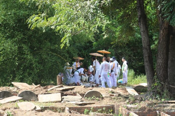 สุสานเขาฟ้า
