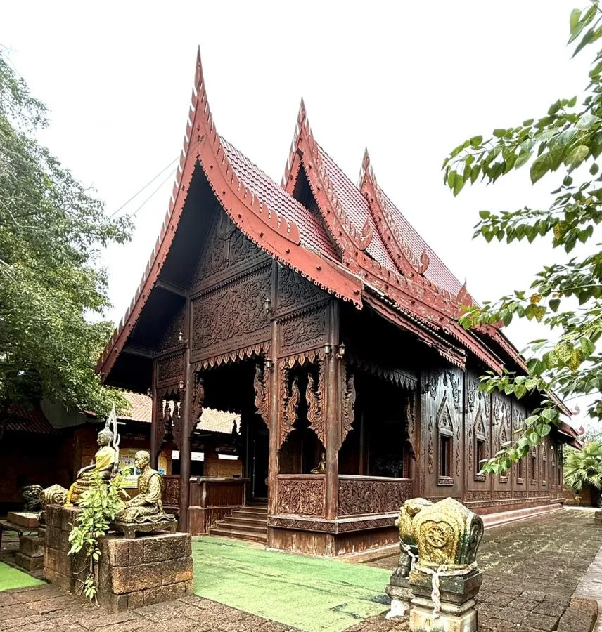 วัดอ่างสุวรรณ (วัดหนองหอย)  ประจวบคีรีขันธ์