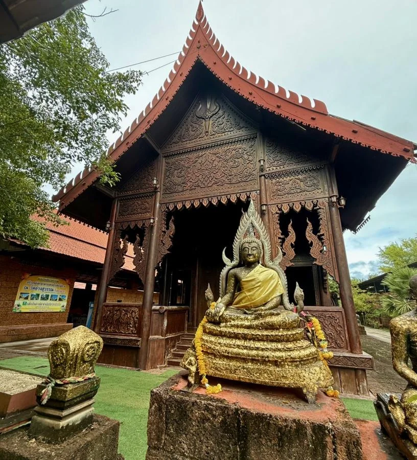 วัดอ่างสุวรรณ (วัดหนองหอย)  ประจวบคีรีขันธ์