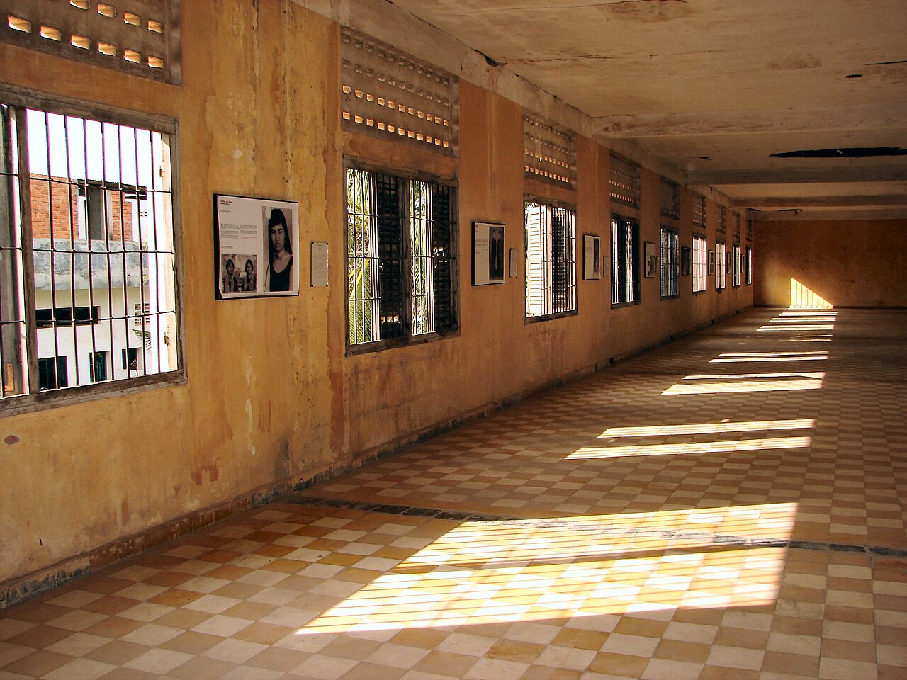 ตวลสเลง (Tuol Sleng)
