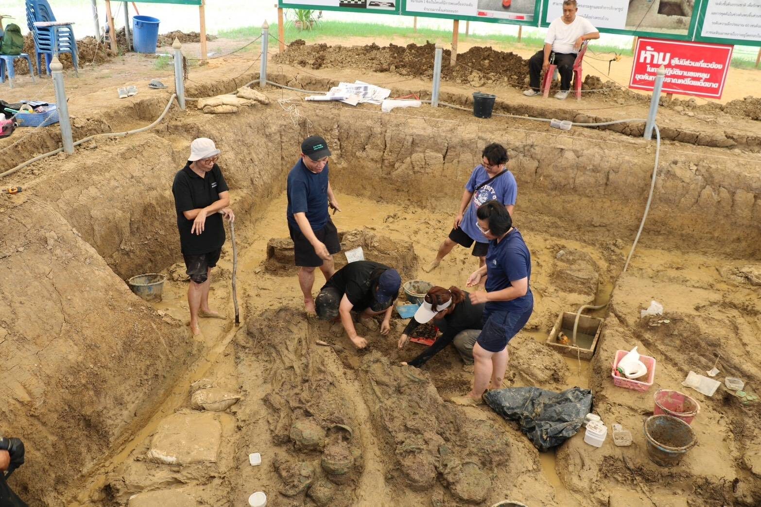 แหล่งโบราณคดีดอนยายทอง เพชรบุรี