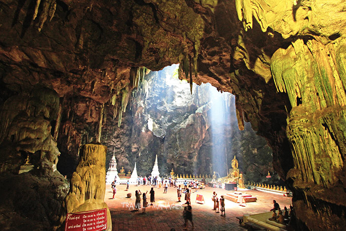 ถ้ำเขาหลวง จังหวัดเพชรบุรี