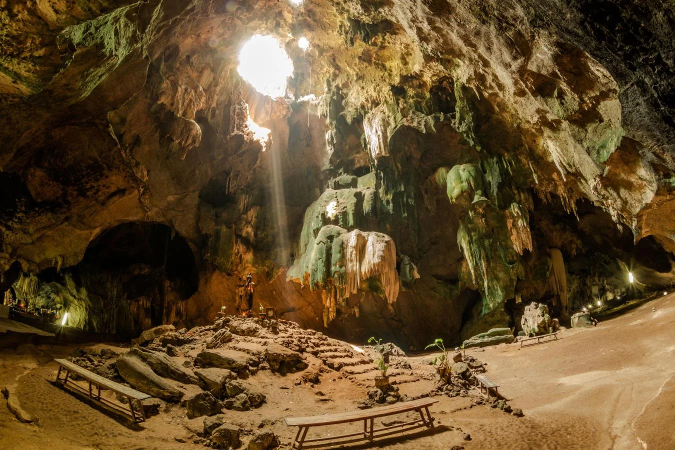 สวนรุกขชาติถ้ำจอมพล ราชบุรี