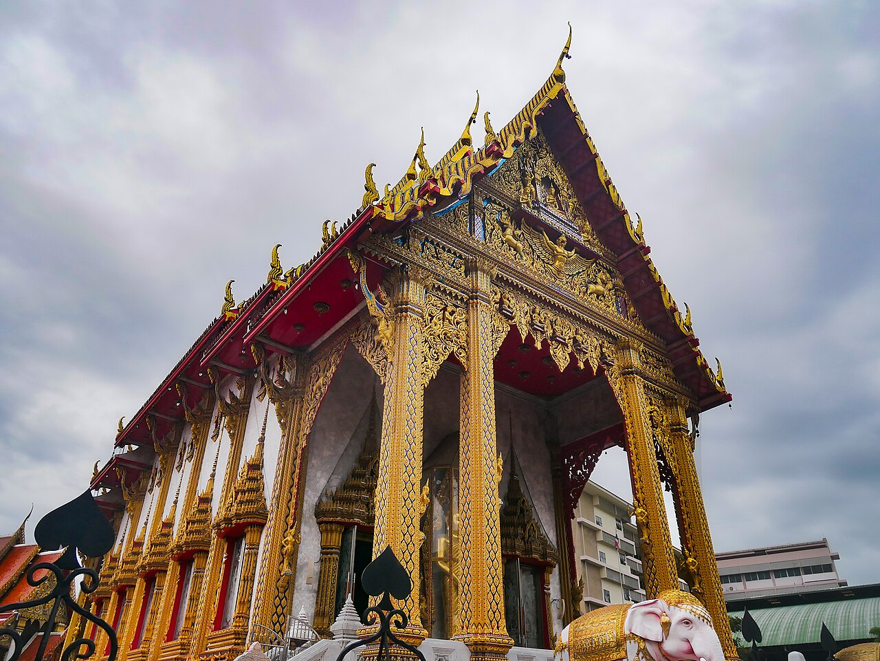 วัดเสมียนนารี